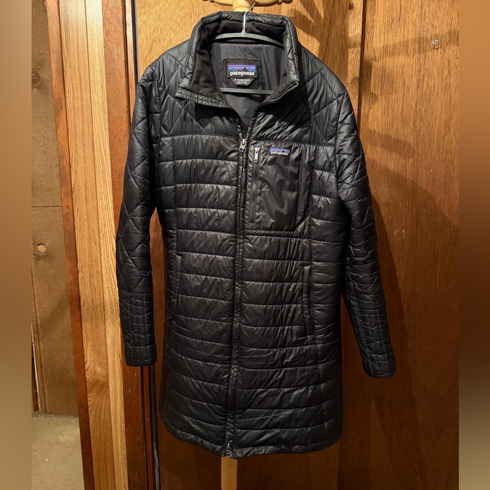 Patagonia Black Quilted Long Puffer Jacket - Picture 4 of 7